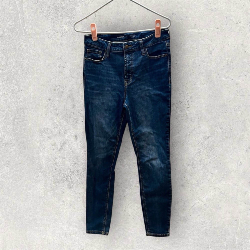 Old Navy Dark Blue Rockstar Super Skinny Jeans.